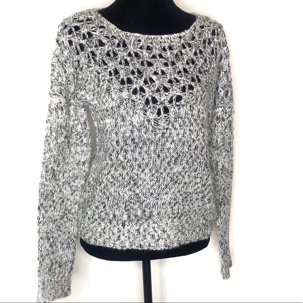Romeo & Juliet couture sweater NWOT medium